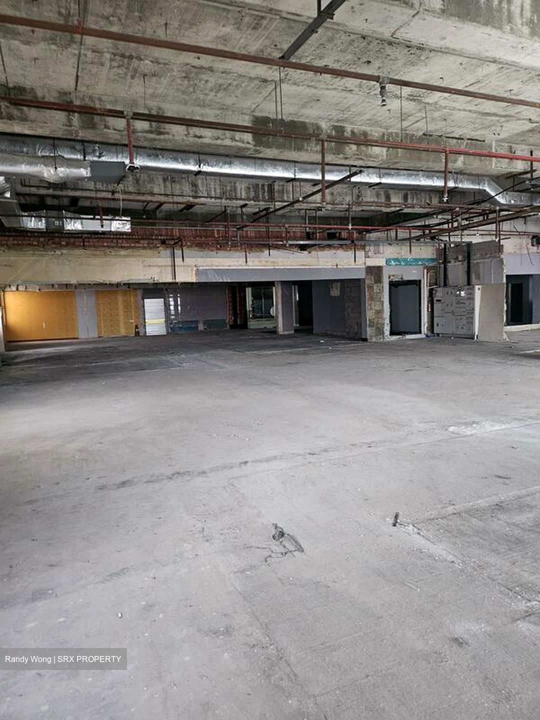 Sea Avenue (D15), Retail #510895311
